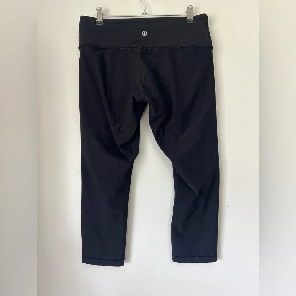Lululemon Reversible Cropped Leggings Women’s Size 8 Gym Running Workout Active